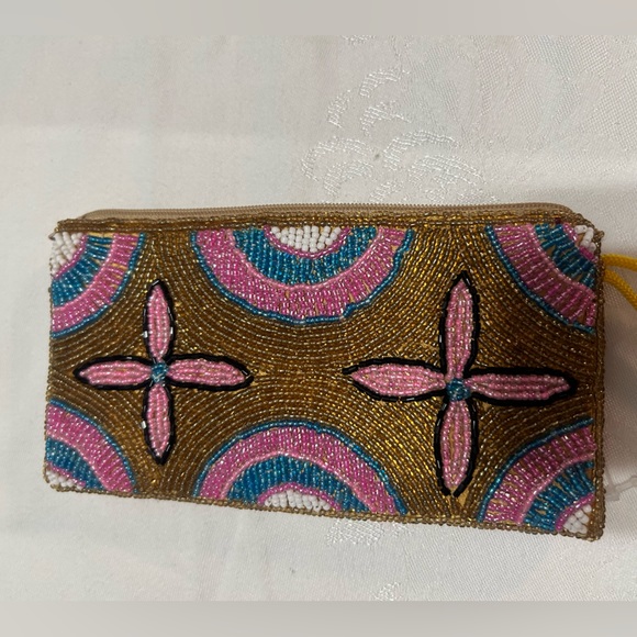 Hand made beaded wristlet new without tag - Picture 3 of 4